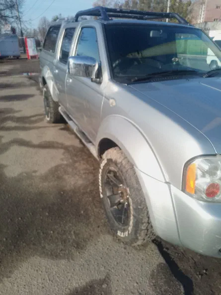 Nissan Navara (Frontier) 2005