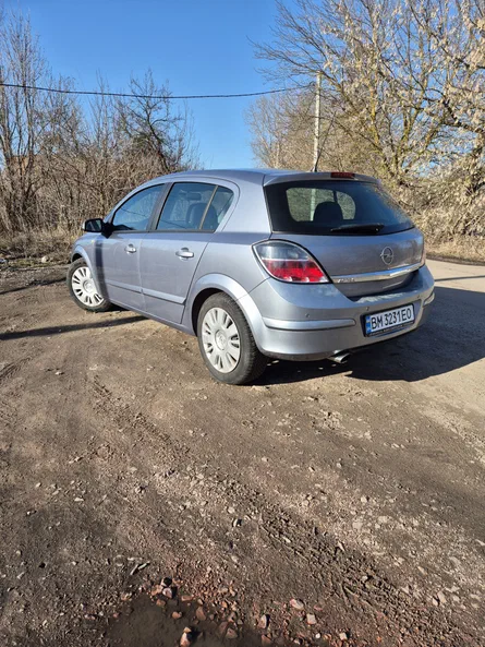 Opel Astra 2008 - 4