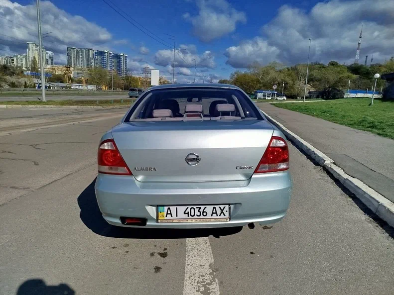 Nissan Almera 2006