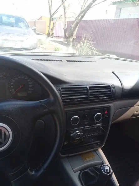 Volkswagen Passat 1998 - 5