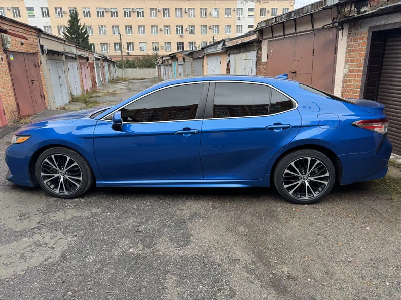 Toyota Camry 2018 - 8