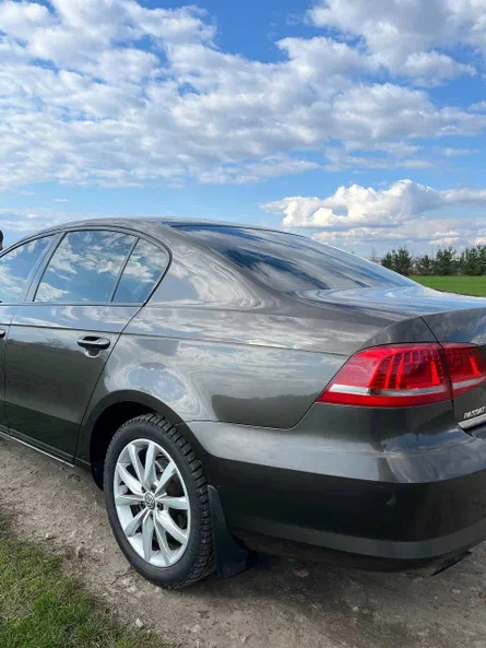 Volkswagen Passat 2012 - 3