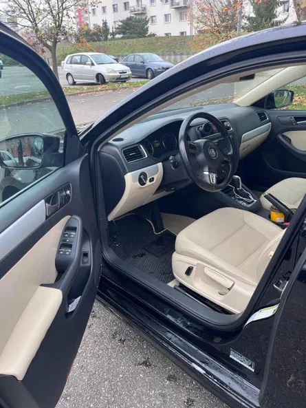 Volkswagen Jetta 2013 - 6