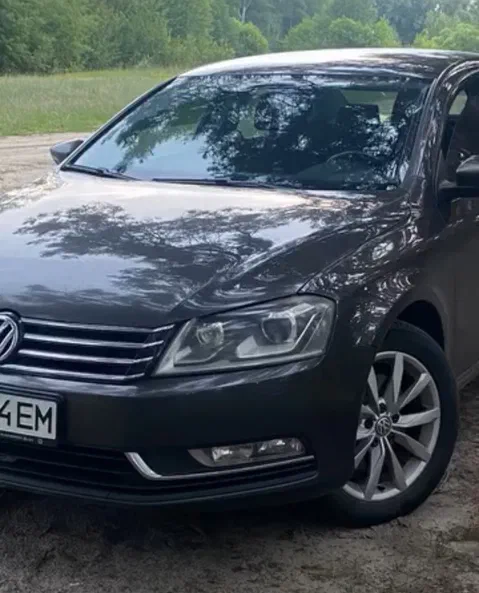 Volkswagen Passat 2012 - 0
