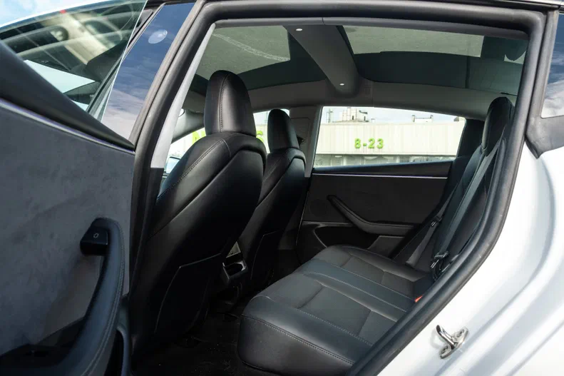 Tesla Model 3 2024 - 15
