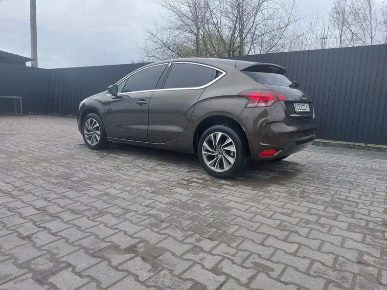 Citroen DS4 2012