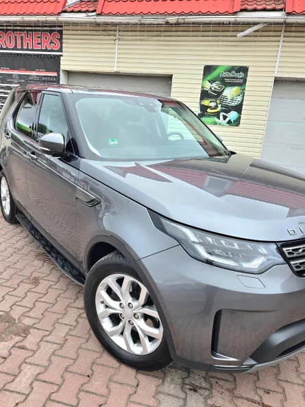 Land Rover Discovery 2018 - 12