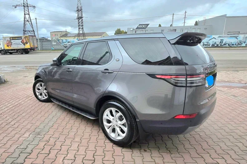 Land Rover Discovery 2018 - 8