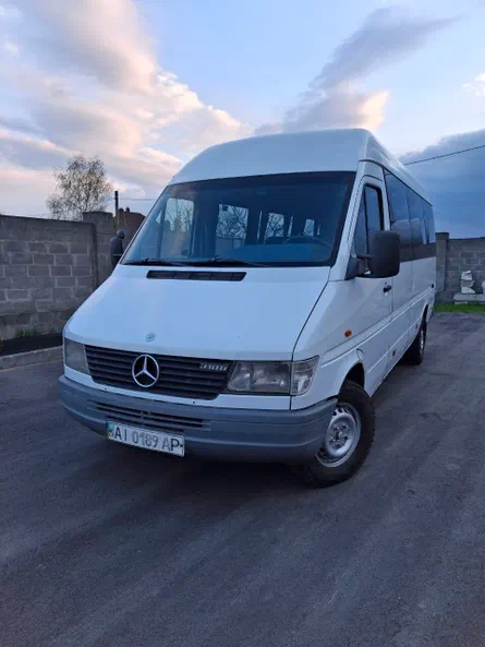 Mercedes-Benz 312D 1998