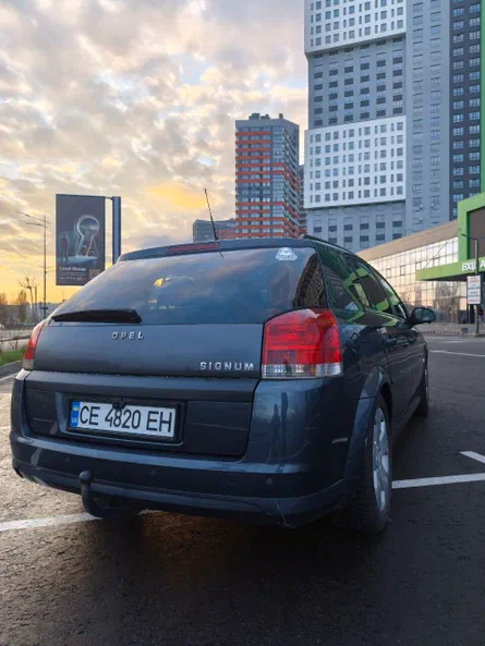 Opel Signum 2005