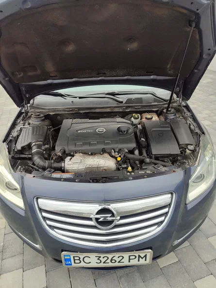 Opel Insignia 2010 - 9