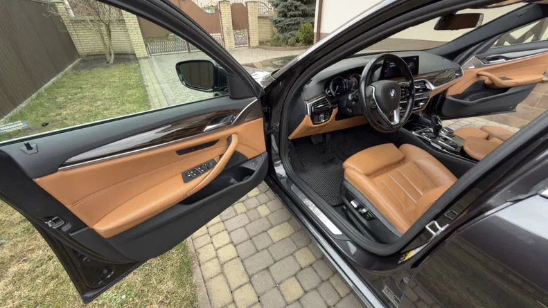 BMW 5 серія 2019 - 24