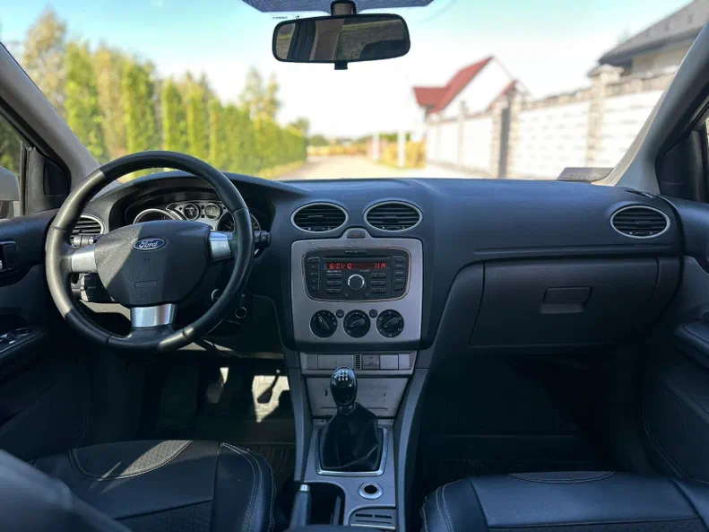 Ford Focus RS 2010 - 5