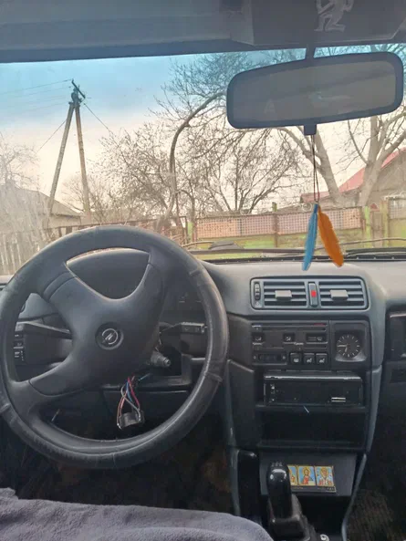 Москвич 2141 1993 - 14