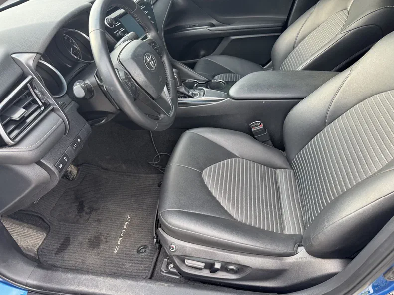 Toyota Camry 2018 - 5