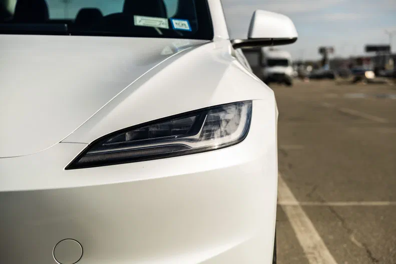 Tesla Model 3 2024 - 18