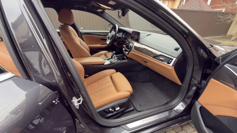 BMW 5 серии 2019