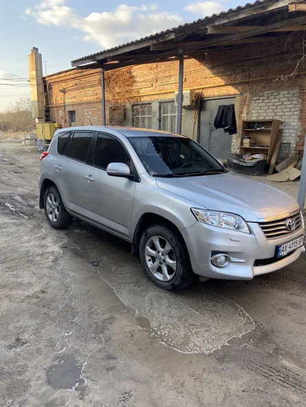Toyota RAV4 2010
