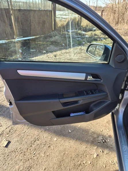 Opel Astra 2008 - 7