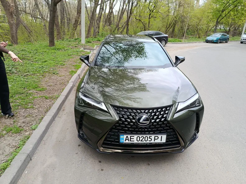 Lexus UX 2021