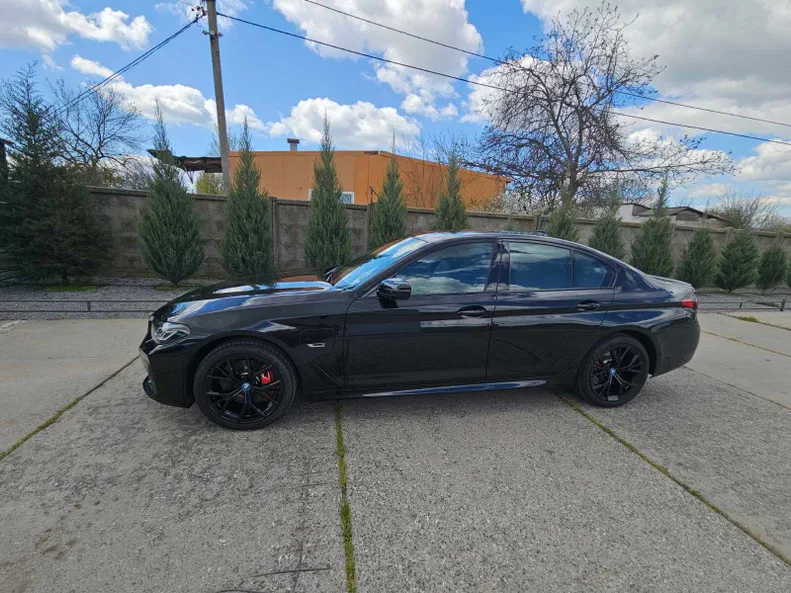 BMW 5 серии 2022