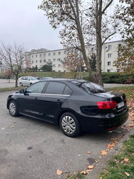 Volkswagen Jetta 2013 - 3