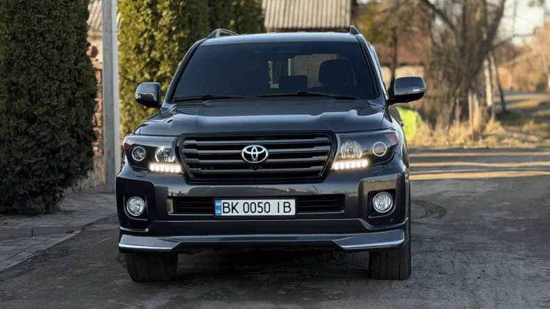 Toyota Land Cruiser 2012 - 6