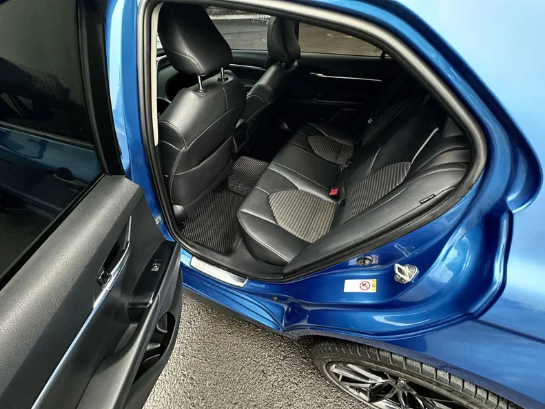 Toyota Camry 2017 - 9