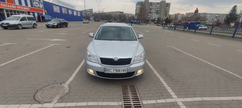 Skoda Octavia 2011 - 5