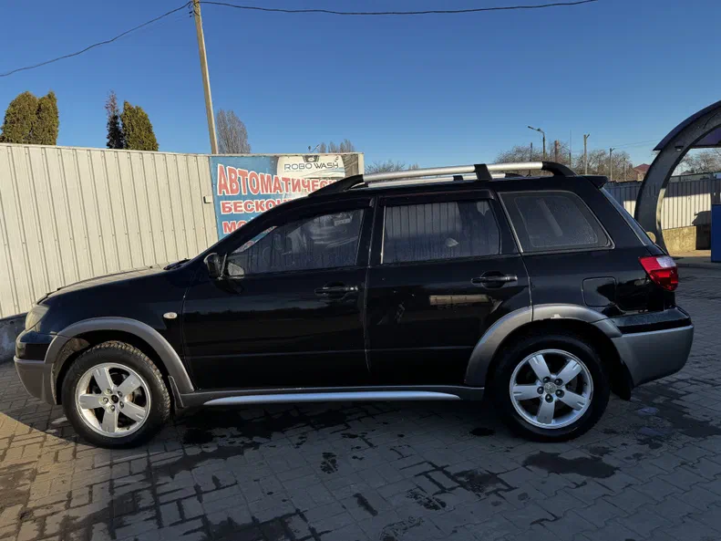 Mitsubishi Outlander 2005