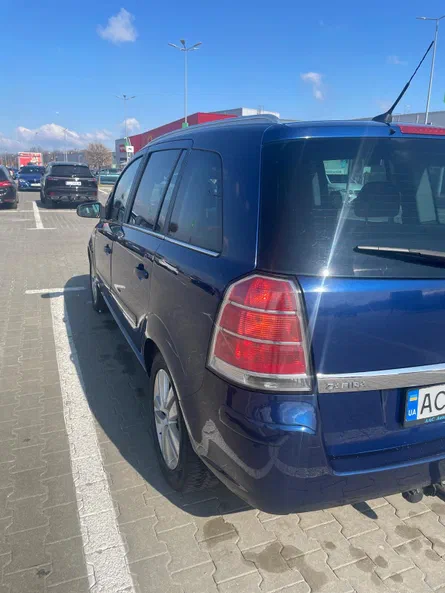 Opel Zafira 2007 - 12