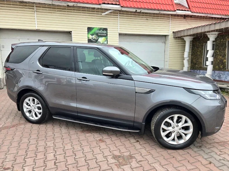 Land Rover Discovery 2018