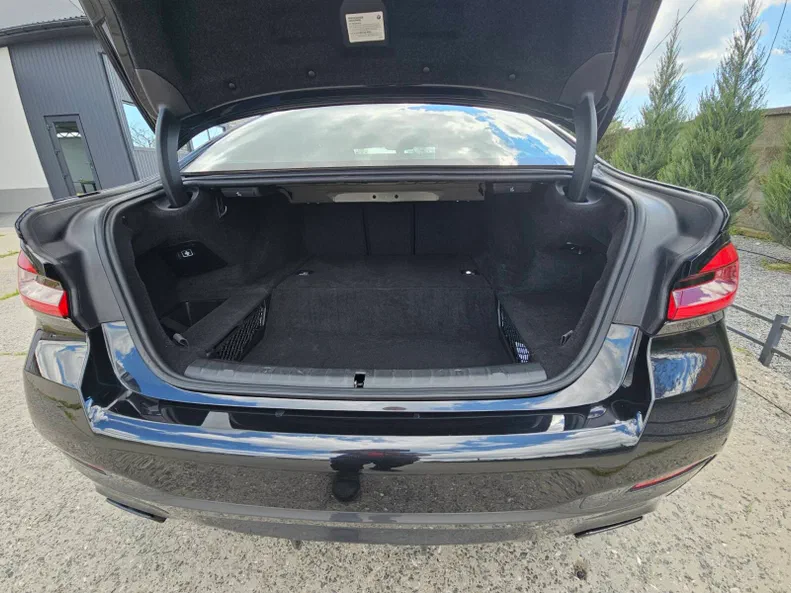 BMW 5 серии 2022 - 10