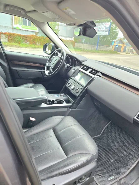 Land Rover Discovery 2018 - 18