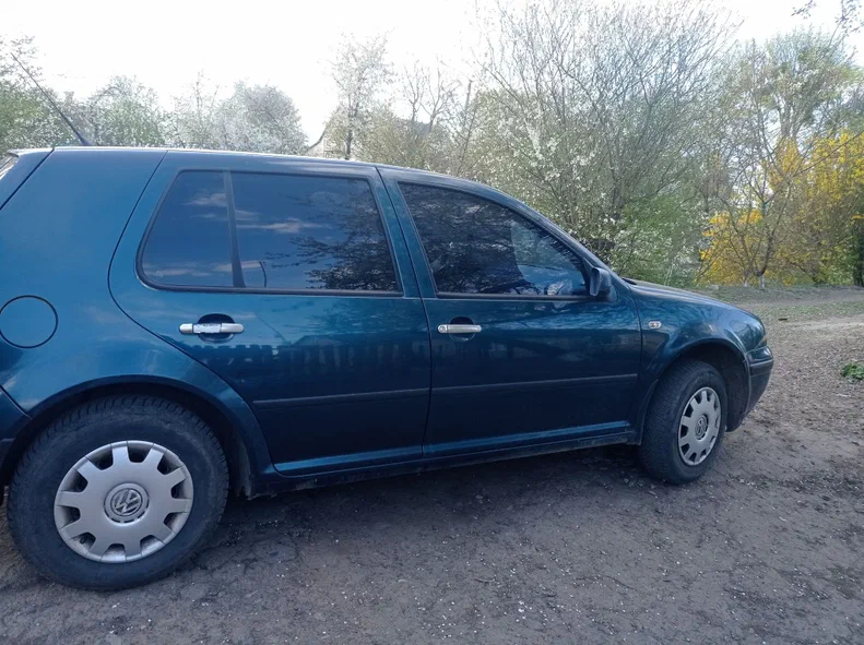 Volkswagen Golf 2003