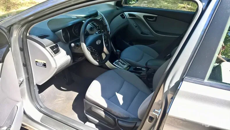 Hyundai Elantra 2013