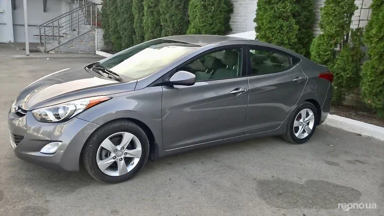 Hyundai Elantra 2013