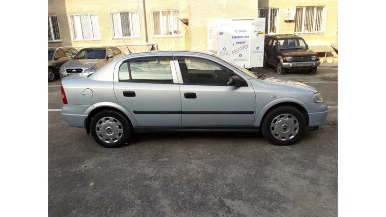 Opel Astra 2004 - 6