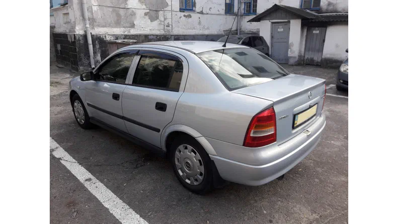 Opel Astra 2004 - 12