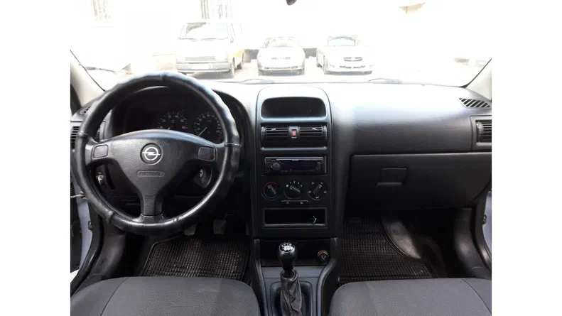 Opel Astra 2004 - 13