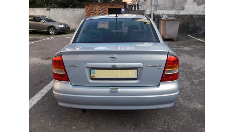 Opel Astra 2004