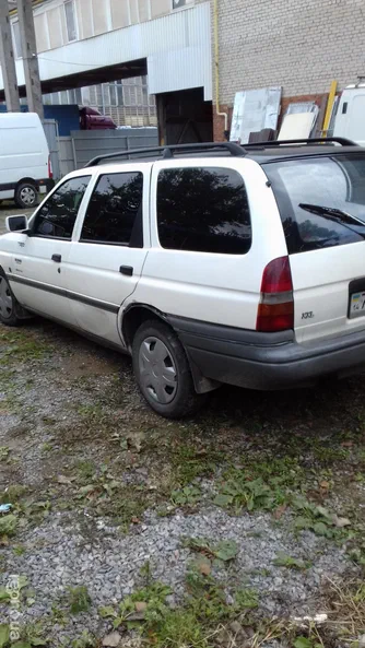 Ford Escort 1992 - 5