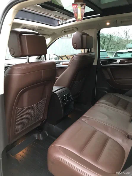 Volkswagen Touareg 2012 - 10