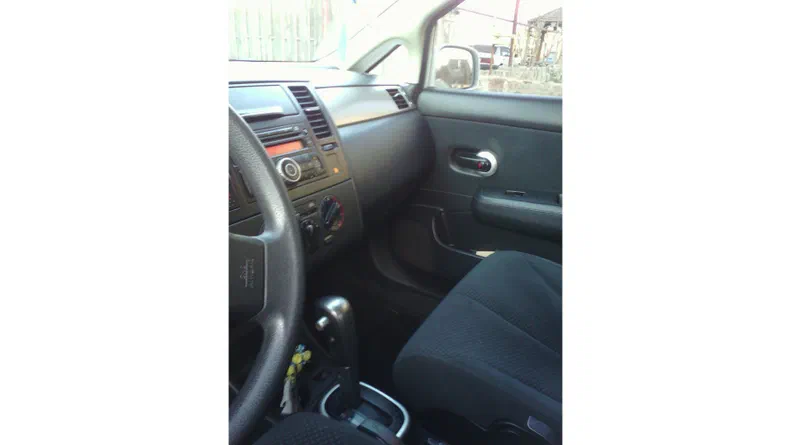 Nissan Tiida 2011 - 5