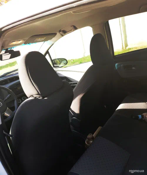 Toyota Yaris 2015 - 5