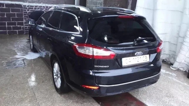 Ford Mondeo 2010 - 8