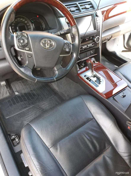 Toyota Camry 2012 - 5