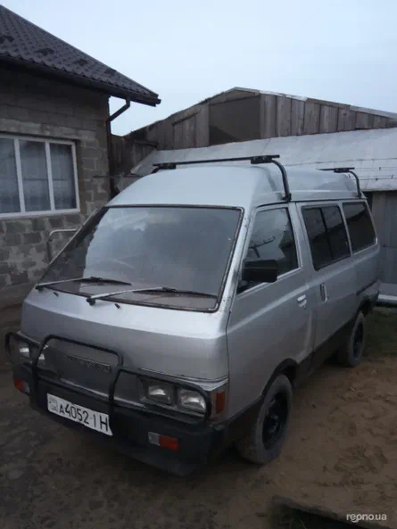 Nissan Vanette 1987