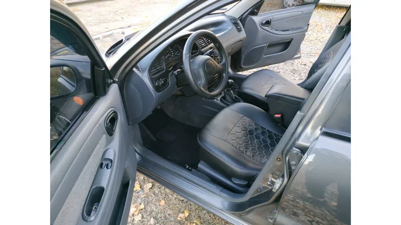 Daewoo Lanos 2012 - 11