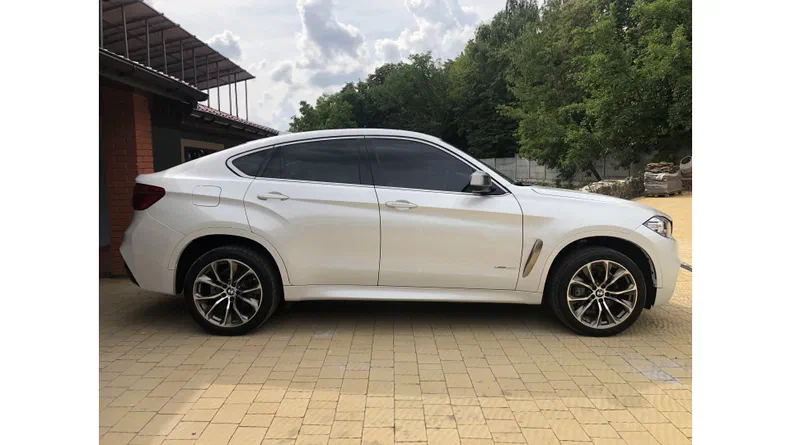BMW X6 2016 - 12